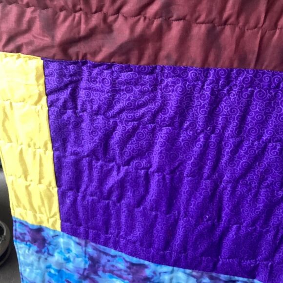 NWT Hand Crafted Colorful Patchwork Quilt in Generous Size - Picture 15 of 15